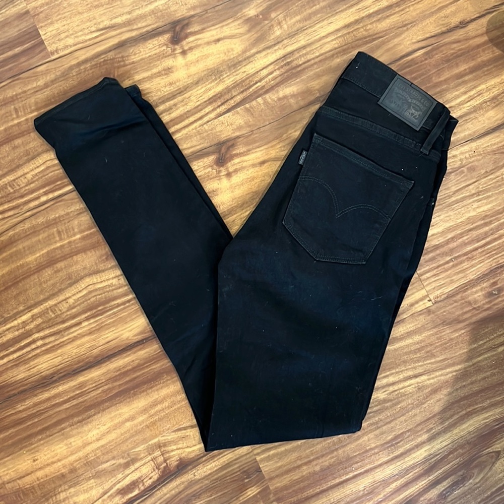 Black Levi 721 high rise skinny jeans size 27